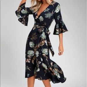 Lulu’s Blue Floral Wrap Dress Sz L